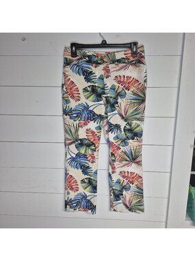 Chicos Women's Tropical Capri Pants Palm Leaf Pattern